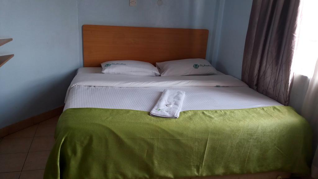 La Jardine Bed and Breakfast Nairobi Exteriör bild